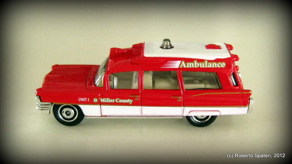 Matchbox Cadillac Ambulance 1963 (n.MB-780)